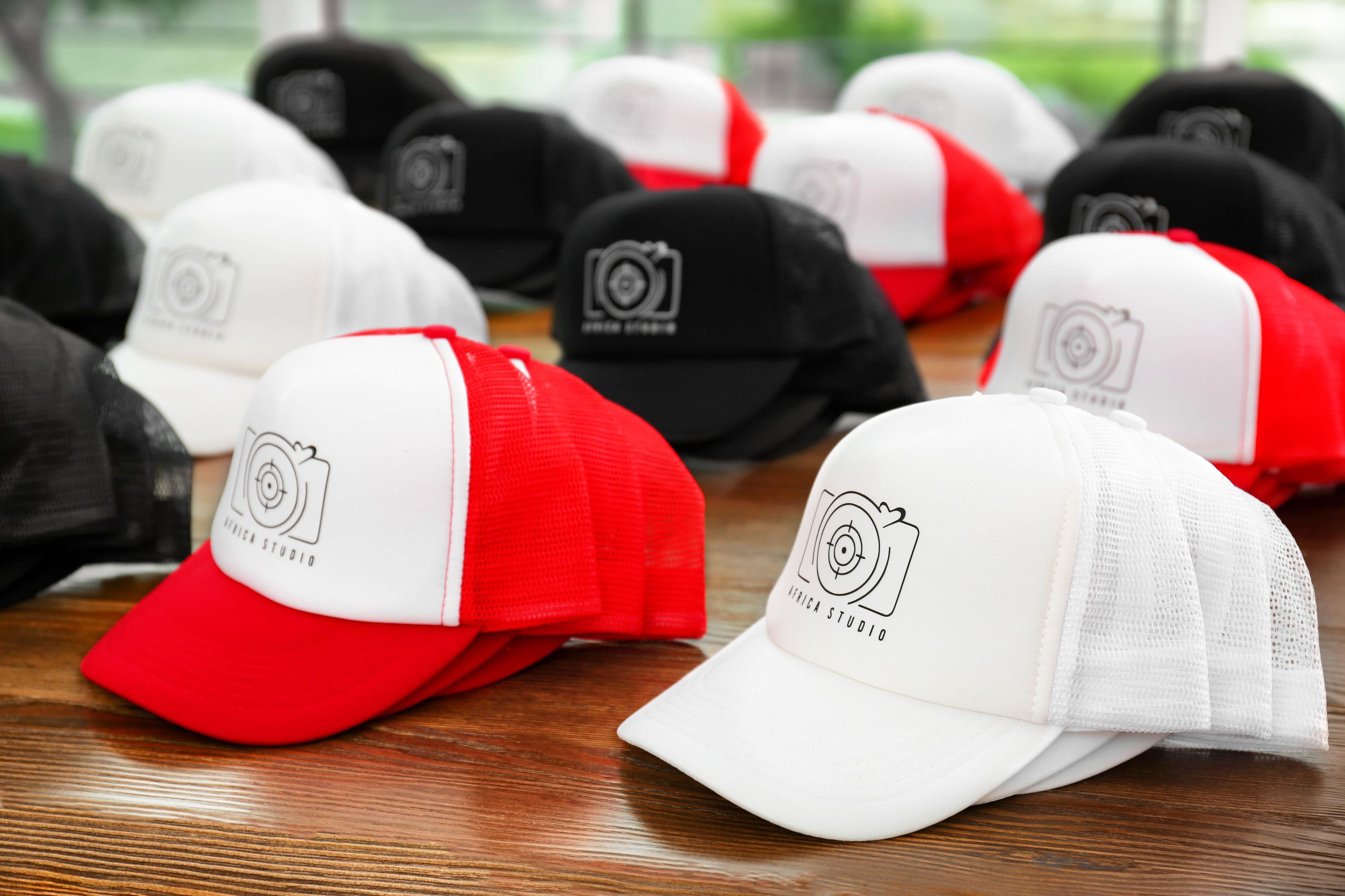 Atelier Amelot - Casquettes personnalisées